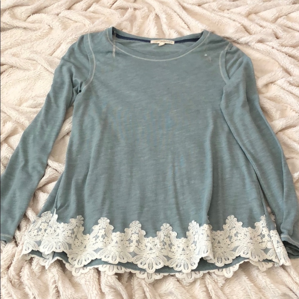 Green long sleeved shirt with a lace bottom